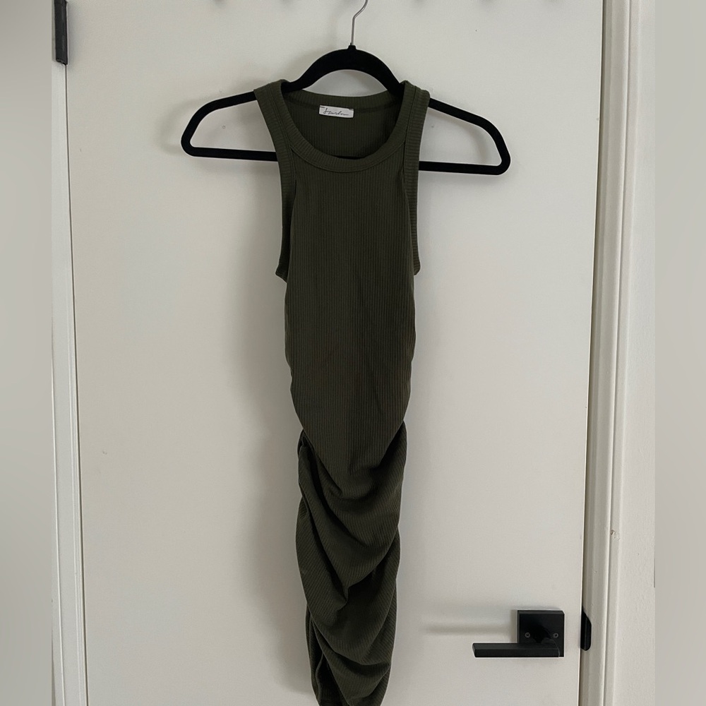 Ruched ribbed bodycon dress
